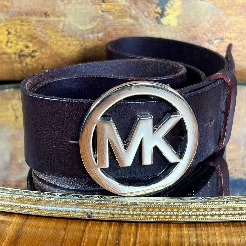 Michael Kors Women's Chocolate Brown Leather Belt Size Medium Great Condition